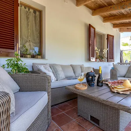 Вилла Angela Con Giardino Vicino Al Mare